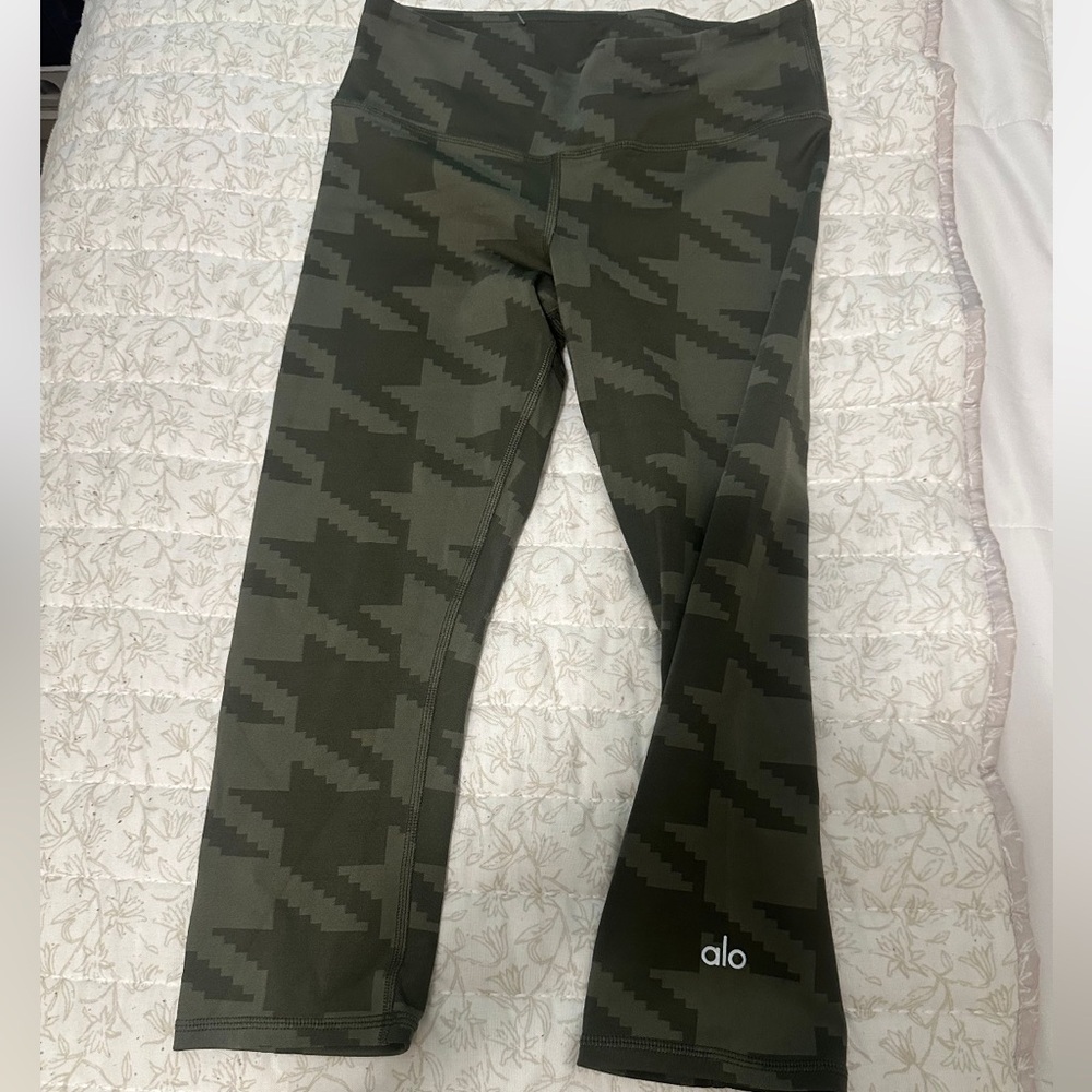 ALO‎ green Houndstooth Crop Legging size XS